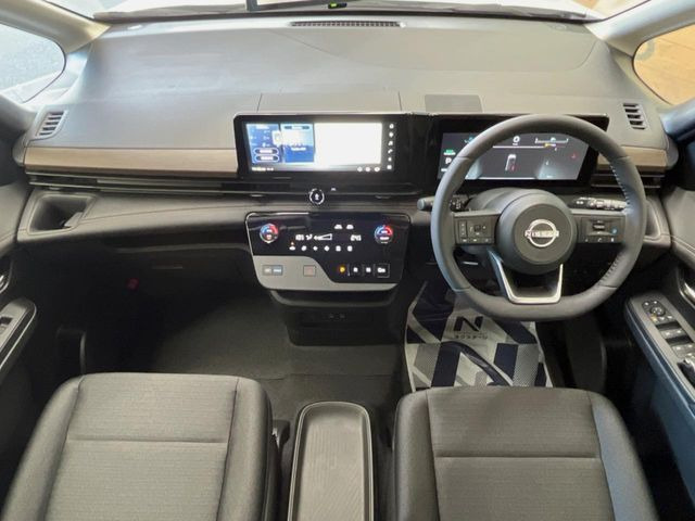 セレナ1.4 e-POWER ハイウェイスターV