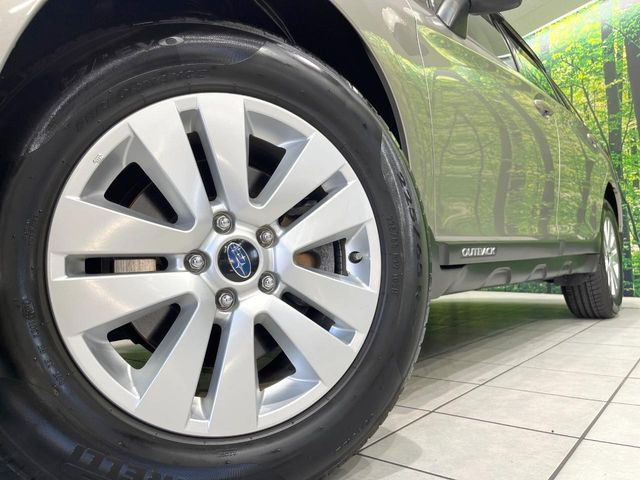 �y����17�C���`�A���~�z�C�[���z�O�ςɃ}�b�`���������A���~�z�C�[���𑕒����Ă���܂��B�e��ЊO�A���~�z�C�[����A�X�^�b�h���X�^�C�����戵�����Ă���܂��B���񂲑��k����������
