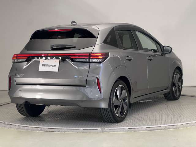 ノートオーラ1.2 G レザーエディション