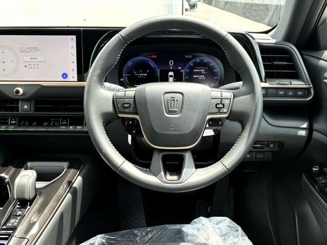 クラウンクロスオーバー2.5 G E-Four 4WD
