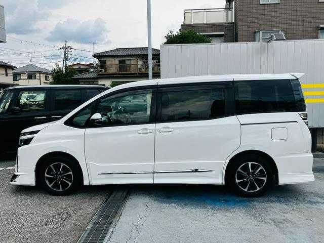 ヴォクシー2.0 ZS