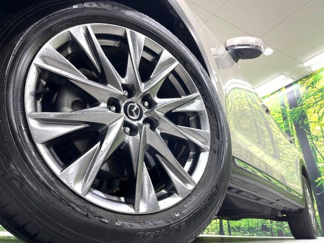 �y����19�C���`�A���~�z�C�[���z�O�ςɃ}�b�`���������A���~�z�C�[���𑕒����Ă���܂��B�e��ЊO�A���~�z�C�[����A�X�^�b�h���X�^�C�����戵�����Ă���܂��B���񂲑��k����������