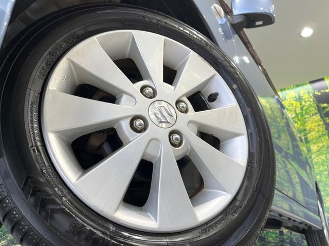 �y����14�C���`�A���~�z�C�[���z�O�ςɃ}�b�`���������A���~�z�C�[���𑕒����Ă���܂��B�e��ЊO�A���~�z�C�[����A�X�^�b�h���X�^�C�����戵�����Ă���܂��B���񂲑��k����������
