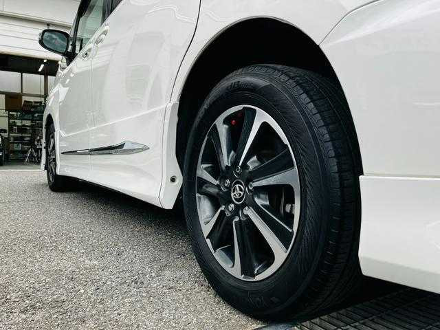 ヴォクシー2.0 ZS