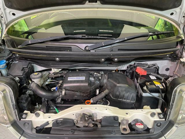 親切・丁寧な専門メカニックスタッフが応対!・車検・点検整備・事故等の修理などアフターサービスも安心。お車のカスタマイズもネクステージのサービススタッフまでご相談ください!