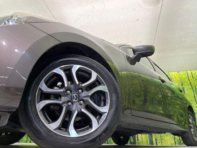 �y����16�C���`�A���~�z�C�[���z�O�ςɃ}�b�`���������A���~�z�C�[���𑕒����Ă���܂��B�e��ЊO�A���~�z�C�[����A�X�^�b�h���X�^�C�����戵�����Ă���܂��B���񂲑��k����������