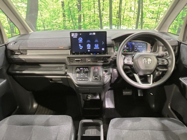 ステップワゴン2.0 e:HEV エアー