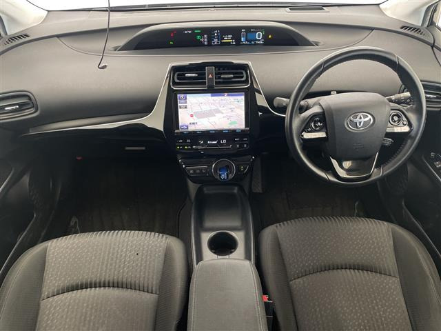 プリウス1.8 S セーフティ プラス