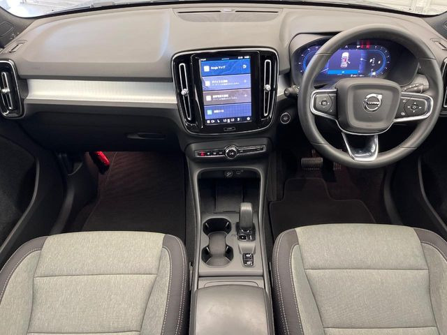 XC40プラス B3
