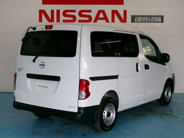 NV200バネットバン1.6 DX
