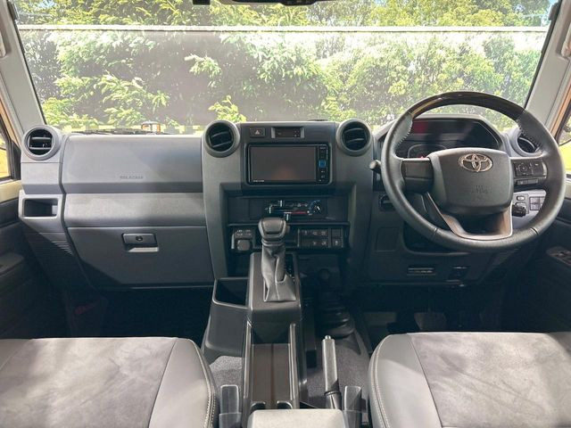 ランドクルーザー702.8 AX ディーゼル 4WD