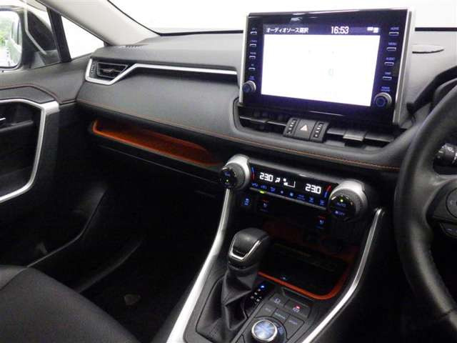 RAV42.0 アドベンチャー 4WD