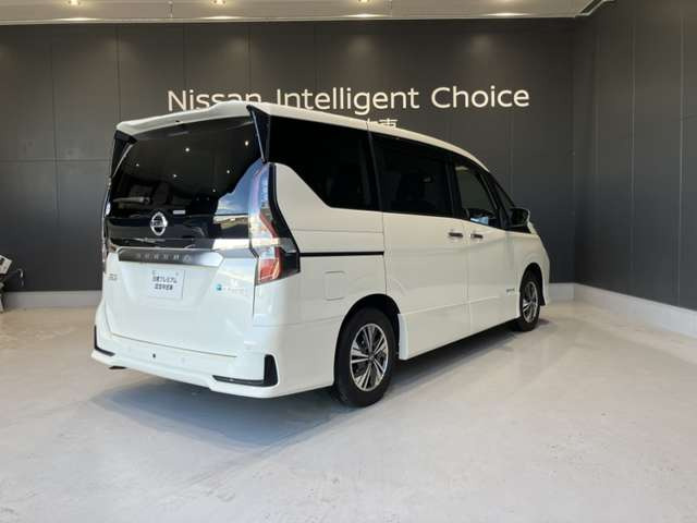 セレナ1.2 e-POWER ハイウェイスターV