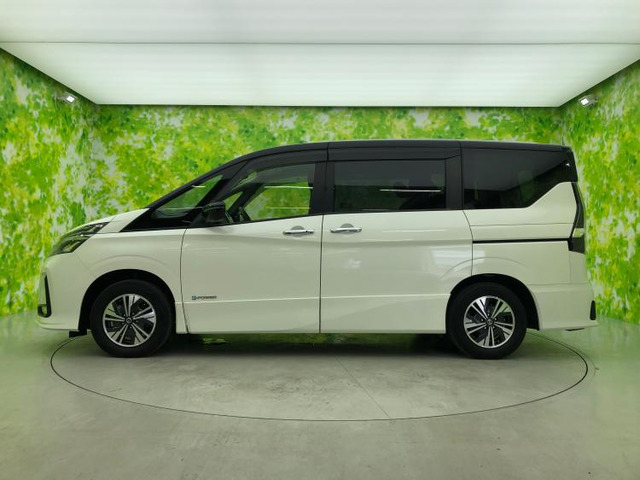 セレナ1.2 e-POWER ハイウェイスターV
