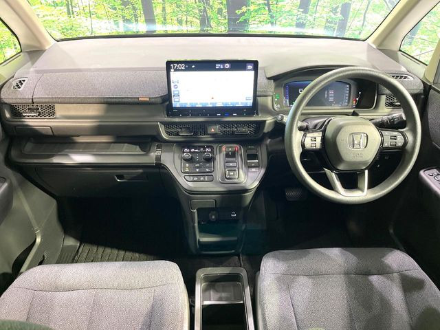 ステップワゴン2.0 e:HEV エアー