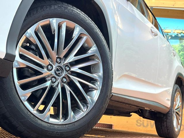 �y����20�C���`�A���~�z�C�[���z�O�ςɃ}�b�`���������A���~�z�C�[���𑕒����Ă���܂��B�e��ЊO�A���~�z�C�[����A�X�^�b�h���X�^�C�����戵�����Ă���܂��B���񂲑��k����������