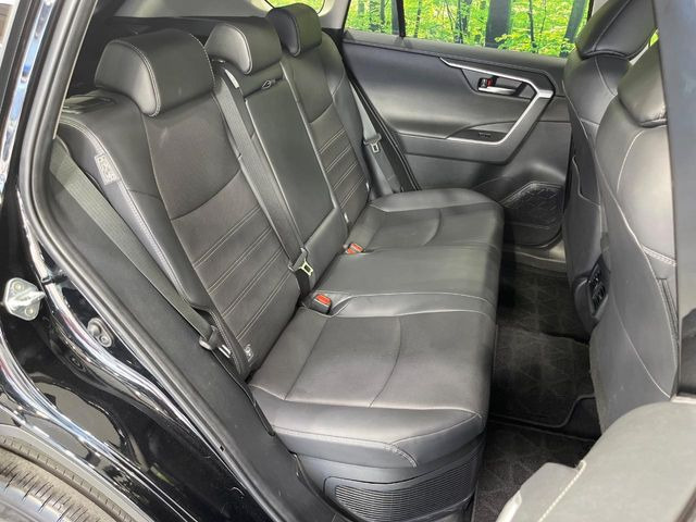�y���烌�U�[�V�[�g�z����̂ӂ���肪�e�ՂŃ����e�i���X�����ȒP�ȁA�@�\���ɗD��鍇����v���̗p�����㎿�ȃV�[�g�ł��B����S�n���悭�A���������ӂ��S�n�ǂ��ԓ���Ԃ����o���Ă���܂��B
