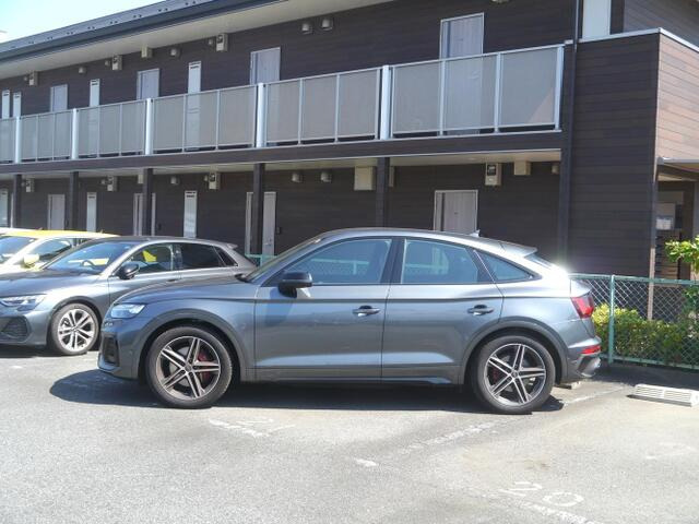 SQ5スポーツバック3.0 4WD