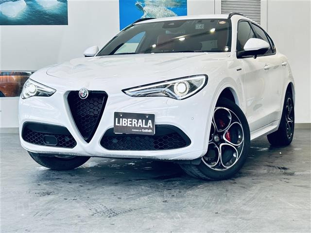 ステルヴィオ2.0 ターボ Q4 ヴェローチェ 4WD