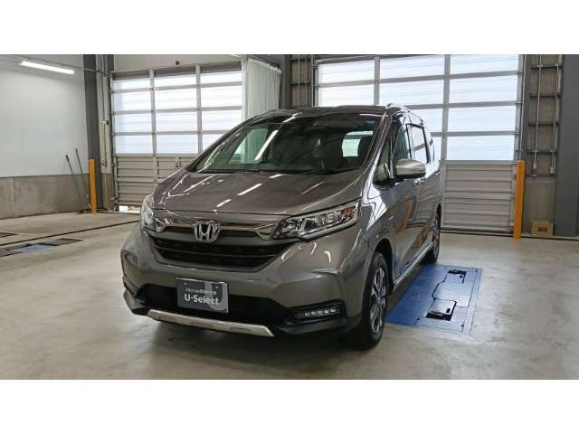 フリード1.5 ハイブリッド クロスター ホンダセンシング 4WD