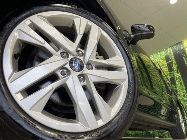 �y����17�C���`�A���~�z�C�[���z�O�ςɃ}�b�`���������A���~�z�C�[���𑕒����Ă���܂��B�e��ЊO�A���~�z�C�[����A�X�^�b�h���X�^�C�����戵�����Ă���܂��B���񂲑��k����������