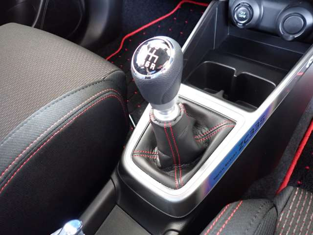スイフト1.4 スポーツ ZC33S ファイナル エディション