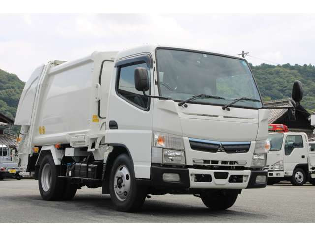キャンターパッカー車