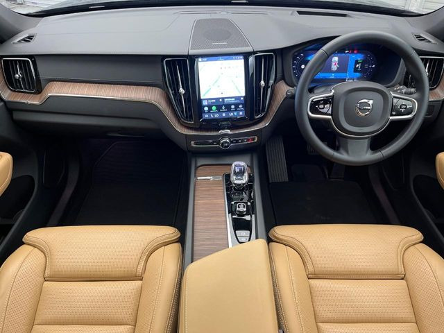 XC60リチャージ アルティメット T6 AWD PHEV 4WD