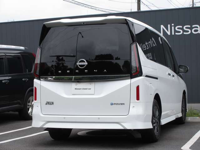 セレナ1.4 e-POWER ハイウェイスターV