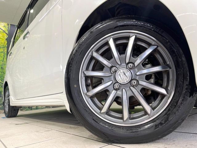 �y����14�C���`�A���~�z�C�[���z�O�ςɃ}�b�`���������A���~�z�C�[���𑕒����Ă���܂��B�e��ЊO�A���~�z�C�[����A�X�^�b�h���X�^�C�����戵�����Ă���܂��B���񂲑��k����������