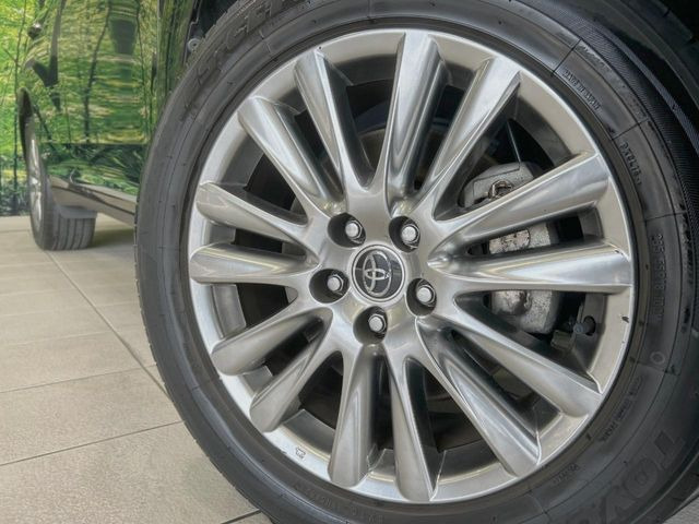 �y����16�C���`�A���~�z�C�[���z�O�ςɃ}�b�`���������A���~�z�C�[���𑕒����Ă���܂��B�e��ЊO�A���~�z�C�[����A�X�^�b�h���X�^�C�����戵�����Ă���܂��B���񂲑��k����������