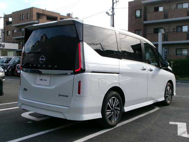 セレナ1.4 e-POWER ハイウェイスターV