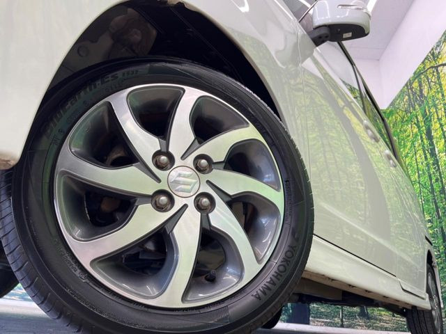 �y����14�C���`�A���~�z�C�[���z�O�ςɃ}�b�`���������A���~�z�C�[���𑕒����Ă���܂��B�e��ЊO�A���~�z�C�[����A�X�^�b�h���X�^�C�����戵�����Ă���܂��B���񂲑��k����������