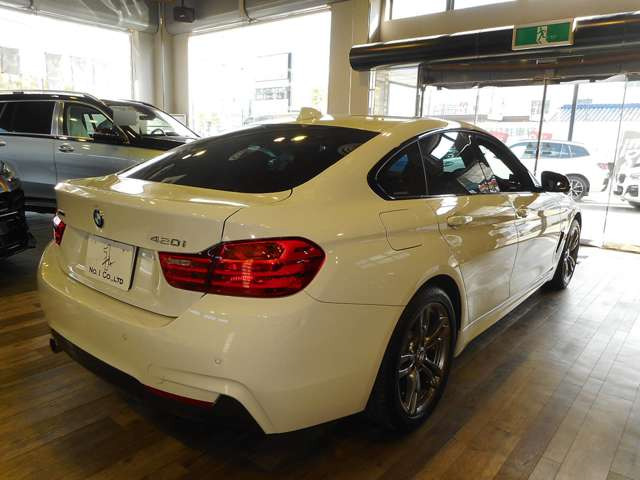 4シリーズグランクーペ420i スタイルエッジ  xドライブ 4WD
