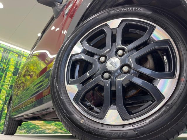 �y����15�C���`�A���~�z�C�[���z�O�ςɃ}�b�`���������A���~�z�C�[���𑕒����Ă���܂��B�e��ЊO�A���~�z�C�[����A�X�^�b�h���X�^�C�����戵�����Ă���܂��B���񂲑��k����������