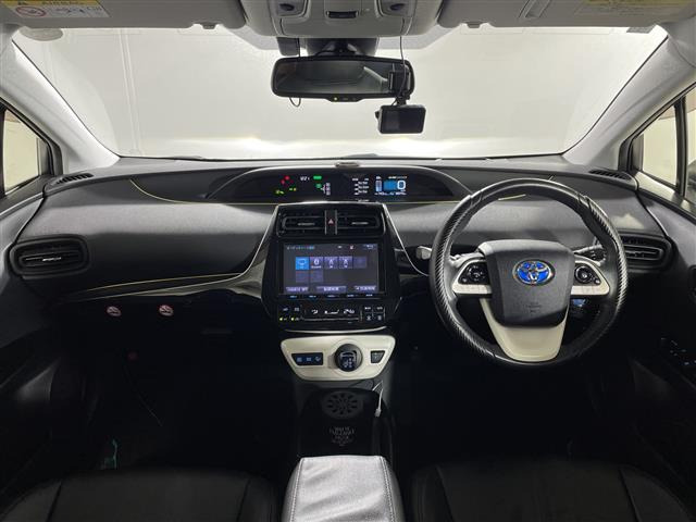 プリウス1.8 S セーフティ プラス