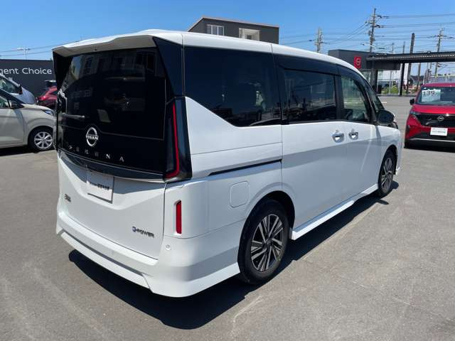 セレナ1.4 e-POWER ハイウェイスターV