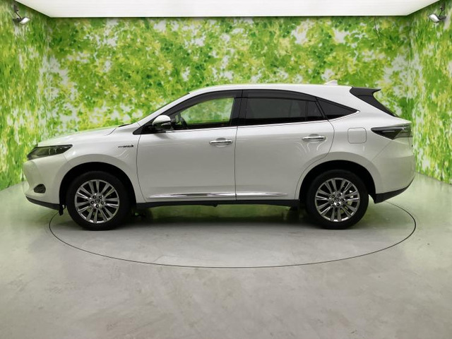 ハリアー2.5 ハイブリッド E-Four プレミアム アドバンスドパッケージ 4WD
