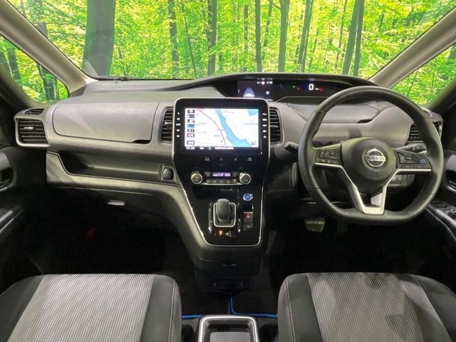 セレナ1.2 e-POWER ハイウェイスターV