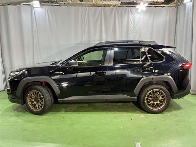 RAV42.5 ハイブリッド アドベンチャー オフロードパッケージ II E-Four 4WD