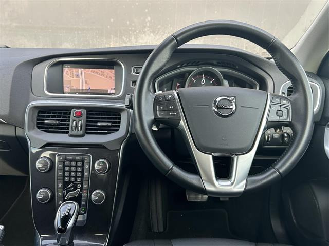V40D4 モメンタム ディーゼル
