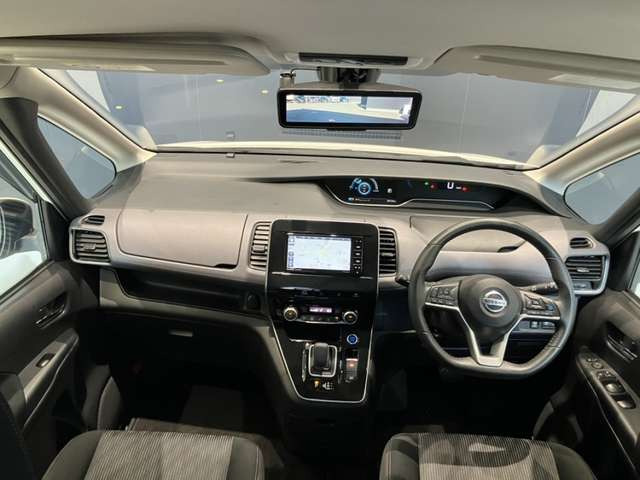 セレナ1.2 e-POWER ハイウェイスターV