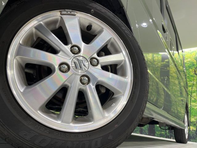 �y��14�C���`�A���~�z�C�[���z�O�ςɃ}�b�`���������A���~�z�C�[���𑕒����Ă���܂��B�e��ЊO�A���~�z�C�[����A�X�^�b�h���X�^�C�����戵�����Ă���܂��B���񂲑��k����������