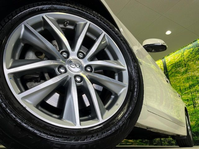 �y����17�C���`�A���~�z�C�[���z�O�ςɃ}�b�`���������A���~�z�C�[���𑕒����Ă���܂��B�e��ЊO�A���~�z�C�[����A�X�^�b�h���X�^�C�����戵�����Ă���܂��B���񂲑��k����������