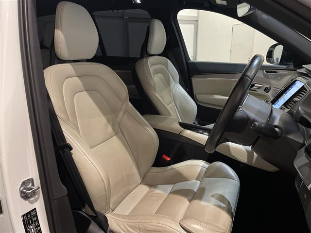 XC90B6 AWD Rデザイン 4WD