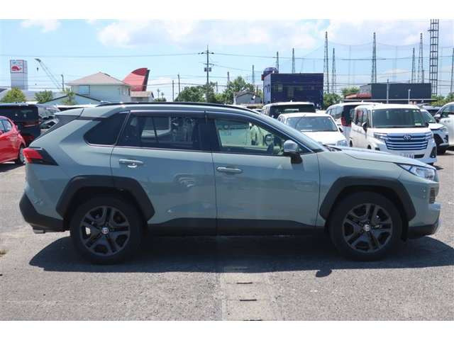 RAV42.0 アドベンチャー 4WD