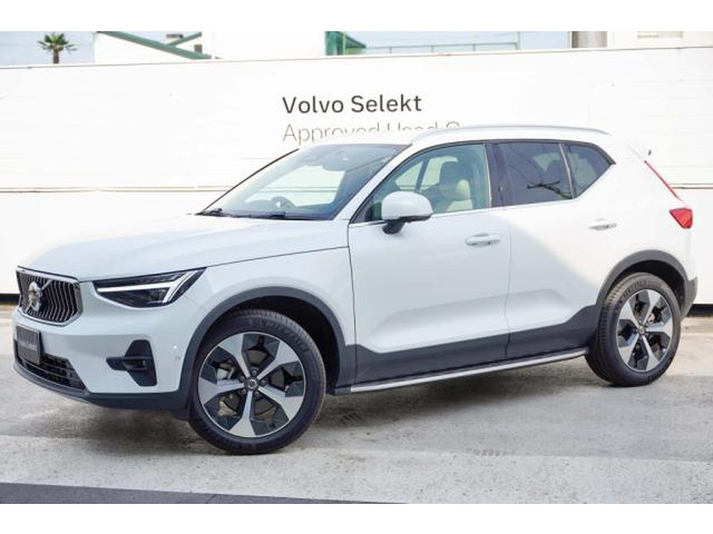 XC40ウルトラ B4 AWD 4WD
