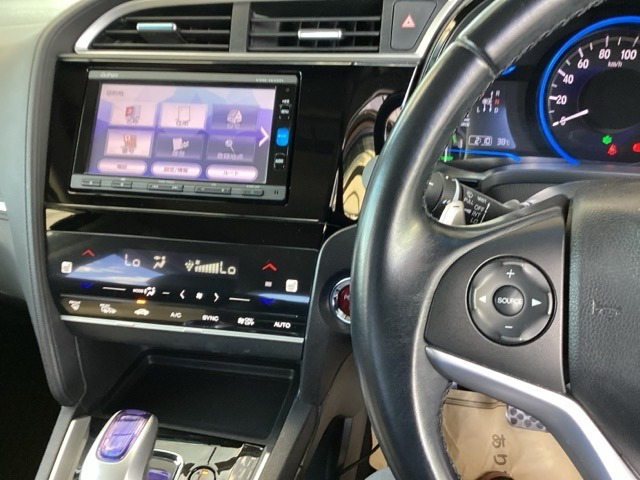 シャトル1.5 ハイブリッド Z スタイルエディション