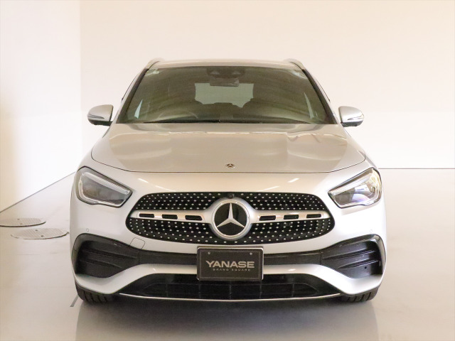 GLAクラスGLA200d 4マチック AMGライン 4WD