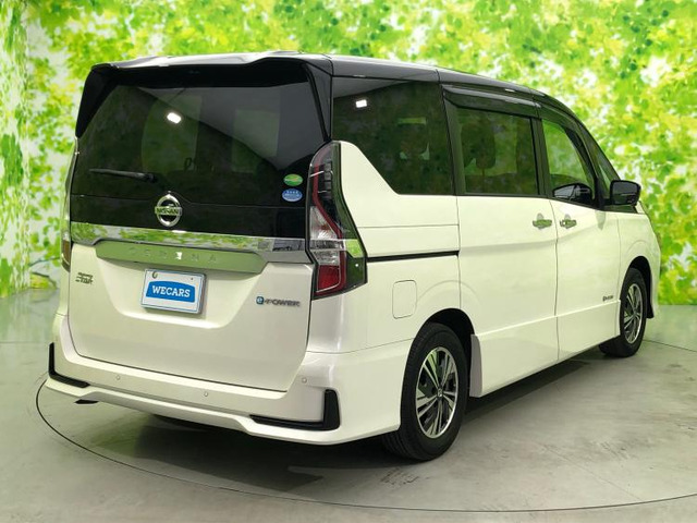 セレナ1.2 e-POWER ハイウェイスターV